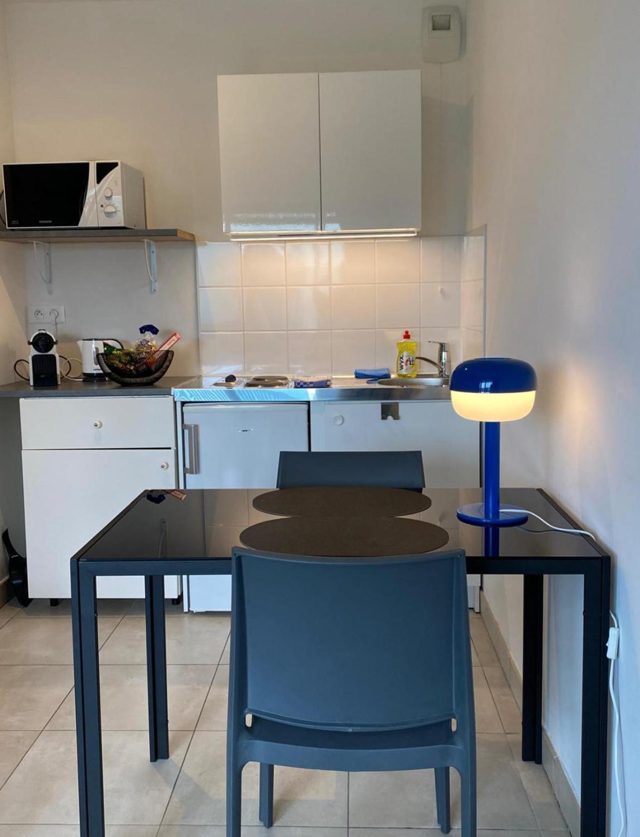 Apartment 25 M2 Tour Black Swans Centre Tram C Et E Direct Parlement Europeen A 15 Minutes Arrivee 24 Sur 24 *